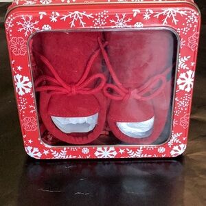 Red sweet moccasins for boys or girls.